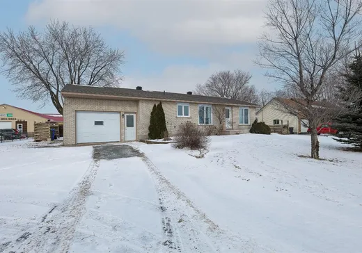 Maison à vendre - 241-B Route 112, Saint-Césaire, J0L 1T0