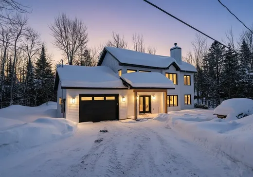 Maison à vendre - 33 Ch. Spinney, Saint-Sauveur, J0R 1A0