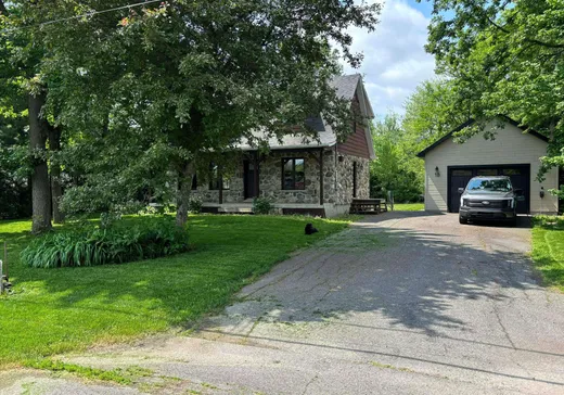 House for sale - 18 Rue des Trembles, Saint-Jean-sur-Richelieu, J2W 1B1