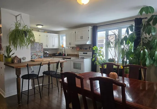 Maison à vendre - 2055 Rue St-Laurent, Drummondville, J2B 7A9