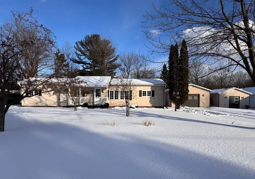 Maison à étages à vendre - 103 Rue Johnson, Granby, J0E2A0