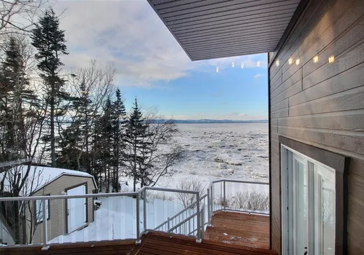 House for sale - 245 Route de L'île, Pohénégamook, G0L 1J0