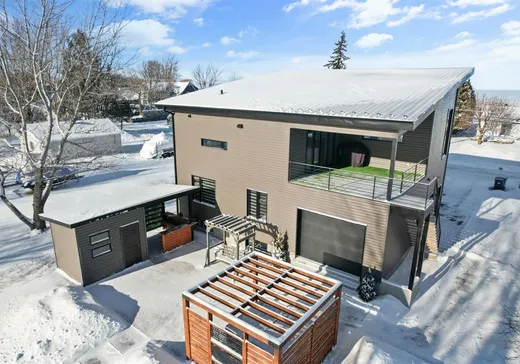 Maison à vendre - 377 Rue Hébert, Saint-Stanislas-de-Kostka, J0S 1W0