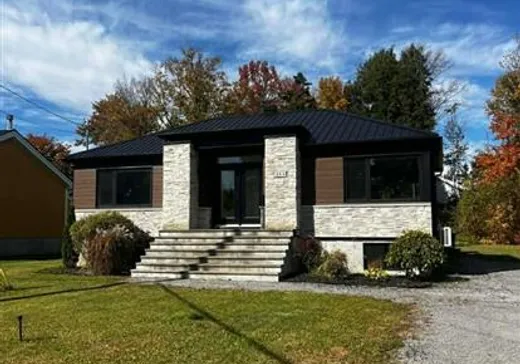 Maison à vendre - 225 Rue Principale, Saint-Thuribe, G0A 4H0