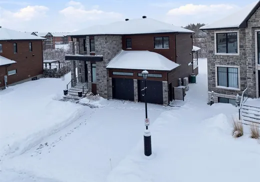 Maison à vendre - 632 Rue du Centre-Équestre, Sherbrooke, J1R 0X8