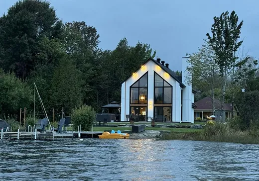 Maison à étages à vendre - 76 Ch. Couturier, Weedon, J0B3J0