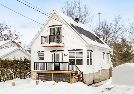 Two or more stories for sale - 81 Rue de la Chapelle, Asbestos, J0A1K0