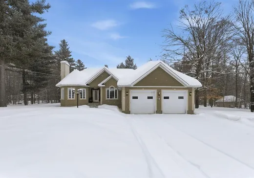 Bungalow for sale - 6 Ch. Oscar-Durocher, L'Ange-Gardien-Ouest, J8L0G2