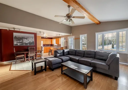 House for sale - 13 Rue Boucher, Saint-Stanislas-de-Kostka, J0S 1W0