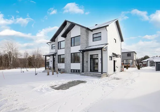 Maison à étages à vendre - 69 Rue George-Adams, App. 2, Bromont, J2L0S4