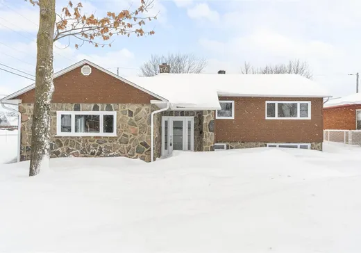 Split-level for sale - 2825 Boul. du Carmel, Trois-Rivières, G8Z3S5