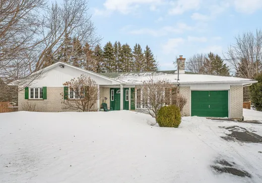 Two or more stories for sale - 445 9e Rang, Saint-Jean-sur-Richelieu, J0J1X0