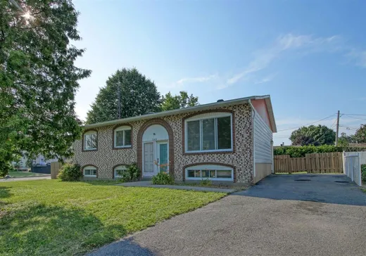 Bungalow à vendre - 345 Rue De Martigny, Varennes, J3X1E8