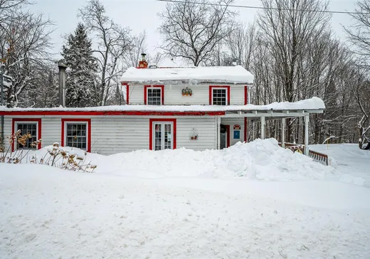 Maison à vendre - 775 Ch. Tamaracouta, Saint-Sauveur, J0R 1A0