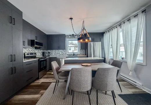 House for sale - 392 Rue St-Paul, Brownsburg-Chatham, J8G 2X6