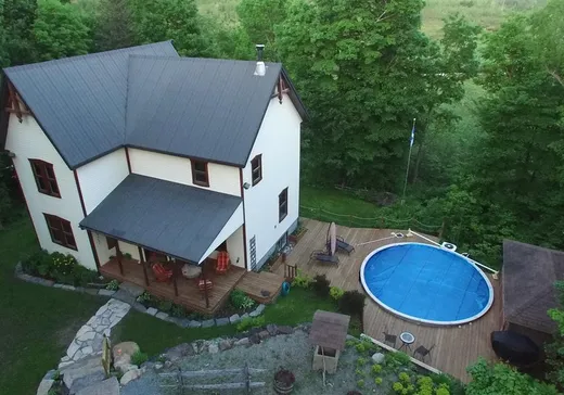 Maison à vendre - 57 Mtée de l'Église, Saint-Sauveur, J0R 1A0