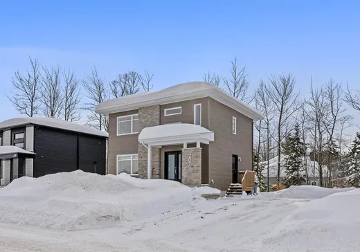 Two or more stories for sale - 207 Rue de l'Érablière, Boischatel, G0A1H0