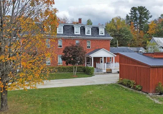 House for sale - 601Z Rue Main, Bury, J0B 1J0