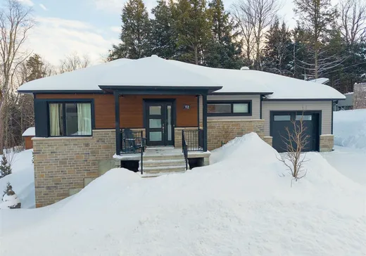 Bungalow for sale - 133 Rue des Flandres, Waterloo, J0E2N0