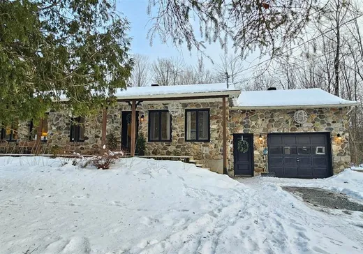 Bungalow à vendre - 572 Rue du Domaine, Cowansville, J2K3G6
