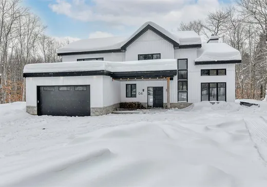 Maison à étages à vendre - 4 Rue St-Christophe, Gore, J0V1K0