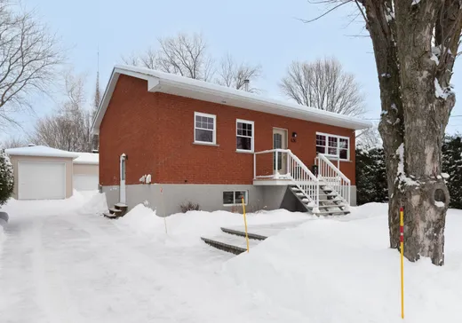 Maison à étages à vendre - 636 Rue Champlain, Saint-Georges-de-Clarenceville, J0J1B0