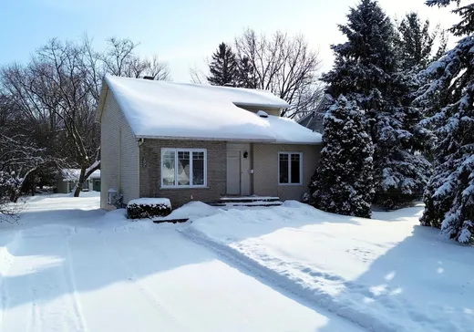 Maison à étages à vendre - 592 Ch. des Patriotes N., Mont-Saint-Hilaire, J3H3J1