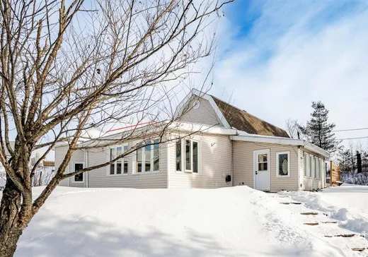Maison à étages à vendre - 431 5e Rang, Sherbrooke, J1C0H6