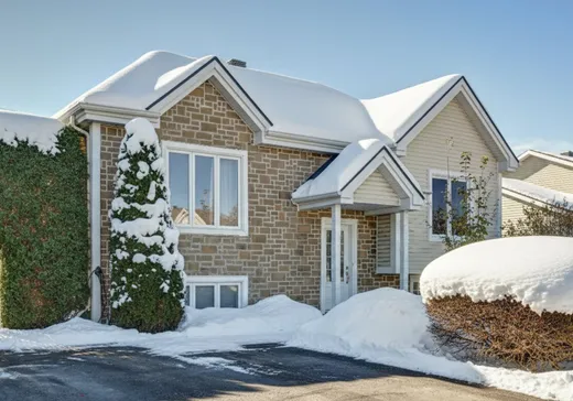 Two or more stories for sale - 329 Rue Chenonceau, Joliette, J0K3E0