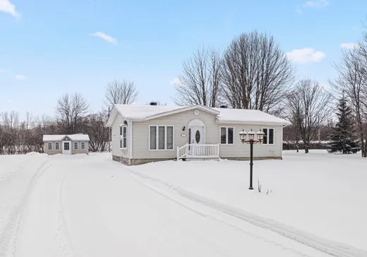 Two or more stories for sale - 15 Tsse Lépine, Lavaltrie, J5T1A3