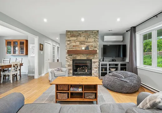 Maison à vendre - 3400 Ch. de Capelton, Magog, J0B 2C0