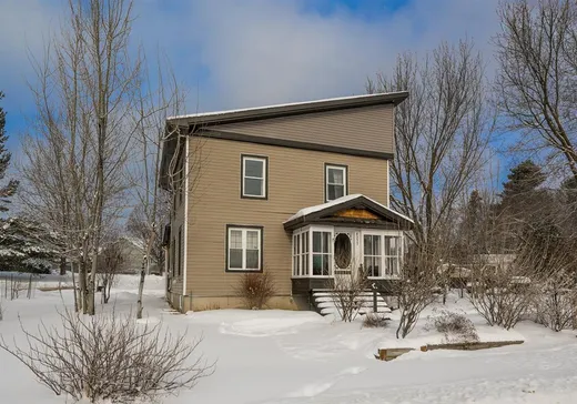 Maison à étages à vendre - 4377 Rue Ste-Bernadette, Sherbrooke, J1N1S5