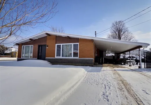 Bungalow à vendre - 2016 Rue Dionne, Plessisville, G6L1T3
