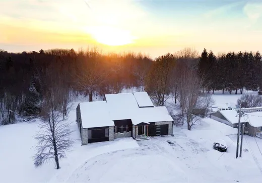 Maison à vendre - 300 Rue Masson, St-Pierre-Les-Becquets, G0X 2Z0