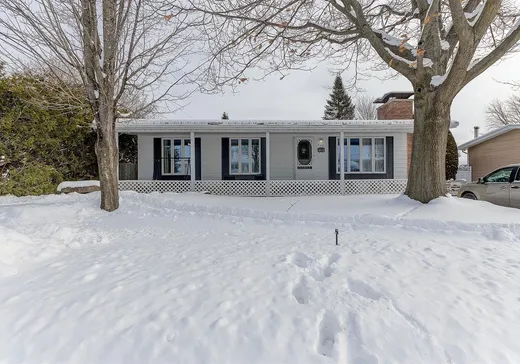 Bungalow à vendre - 409 Carré Charlevoix, Granby, J2J1G1