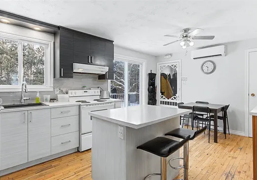 Maison à vendre - 409 Carré Charlevoix, Granby, J2J 1G1