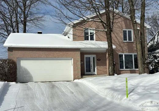 Maison à étages à vendre - 77 Rue des Mélèzes, Victoriaville, G6T1K2