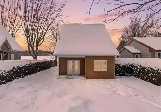 Un étage et demi à vendre - 1197 Rue des Tourterelles, Magog, J1X3W2