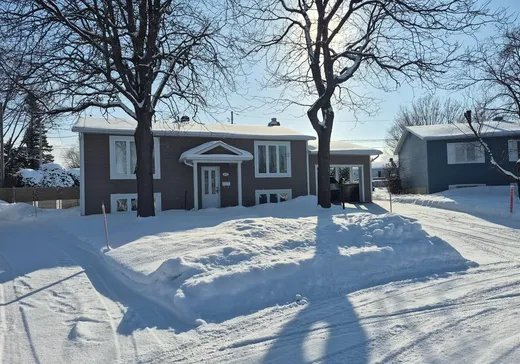 House for sale - 692 Place Normand, McMasterville, J3G 5Y2