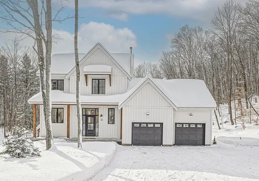 Two or more stories for sale - 12 Ch. des Paquerettes, Ste-Anne-Des-Lacs, J0R1B0