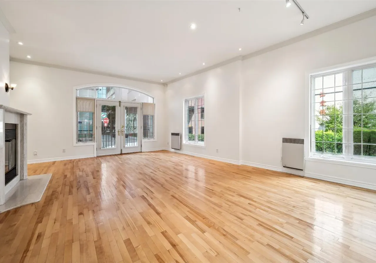 1050 Rue Ste-Élisabeth, App. 1 — photo 2