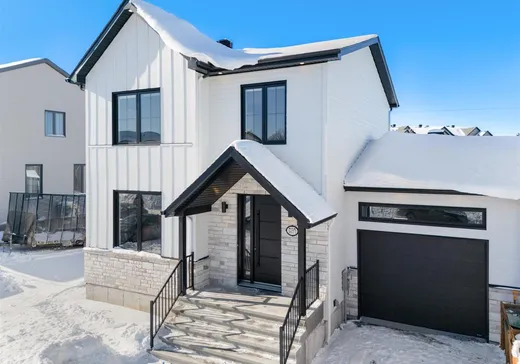 Maison à vendre - 1677 Rue des Étriers, Rock Forest-Saint-Élie-Deauville, J1N 1C3