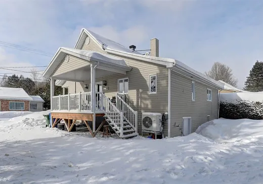 Maison à vendre - 139 Rue St-Janvier, Weedon, J0B 3J0