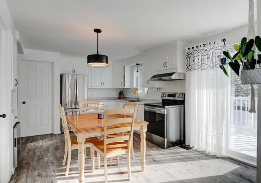 Maison à vendre - 139 Rue St-Janvier, Weedon, J0B 3J0