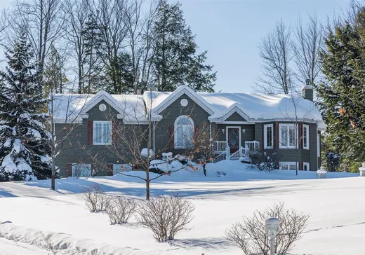 Bungalow à vendre - 10 Ch. Montplaisir, Magog, J0B2C0