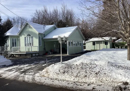 Maison à vendre - 353 Av. de Venise O., Venise en Quebec, J0J 2K0