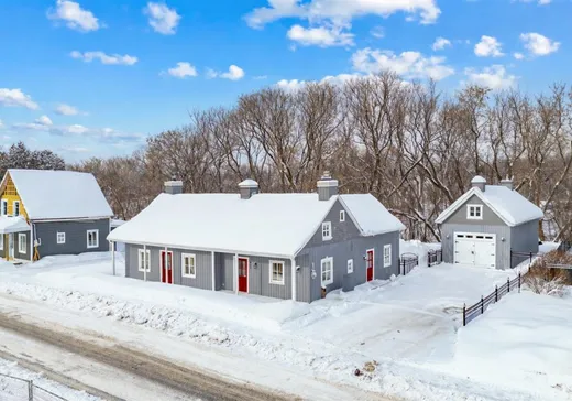 Maison à étages à vendre - 855 Boul. St-Antoine, Saint-Jérôme, J7Z3C6