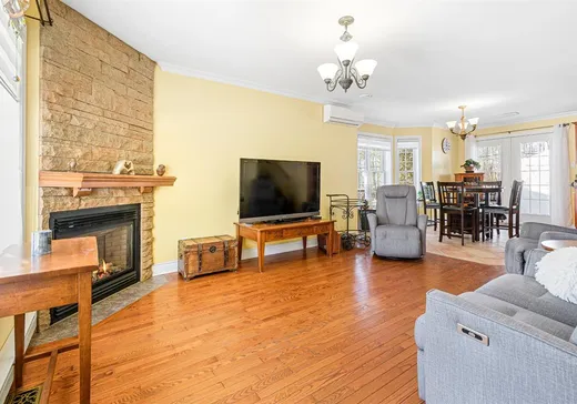 Maison à vendre - 9 Rue du Boisé, Lachute, J8H 4N4