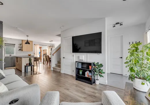 Maison à vendre - 3542 Rue d'Awasis, Saint-Emile, G3E 0K5