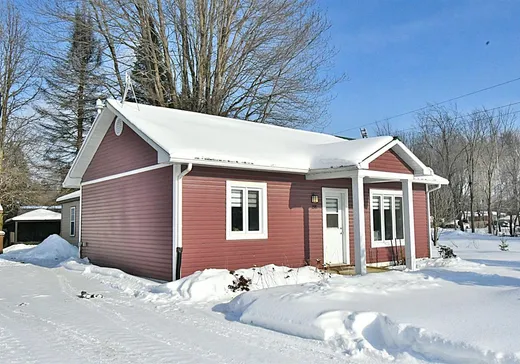 Maison à vendre - 298 Rue O'Brien, St-Germain-De-Grantham, J0C 1J0